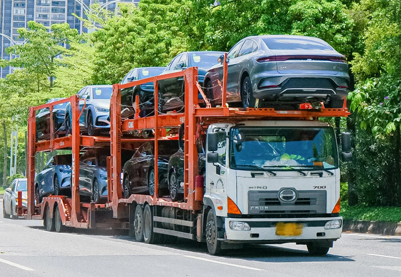 佳运通汽车托运，以安全、可靠、便捷、经济的优质服务，为您提供全新的出行选择。无论是异地购车、搬家、自驾游，还是车辆维修，佳运通都能满足您的多样化需求。